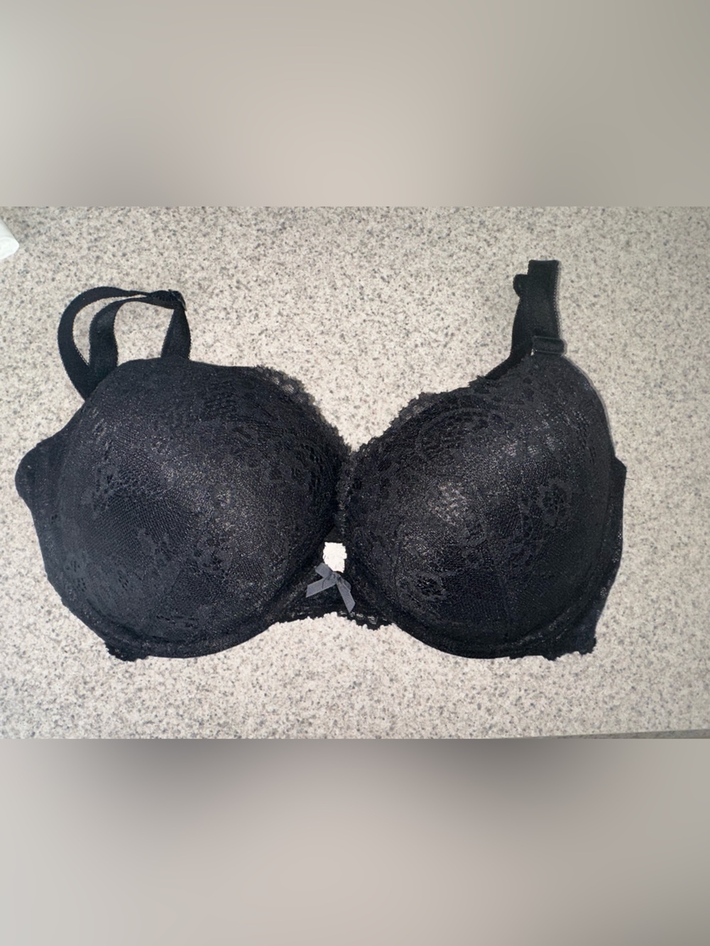 NWOT Victoria’s Secret Dream Angels Black Lace Push-Up Bra 38D
